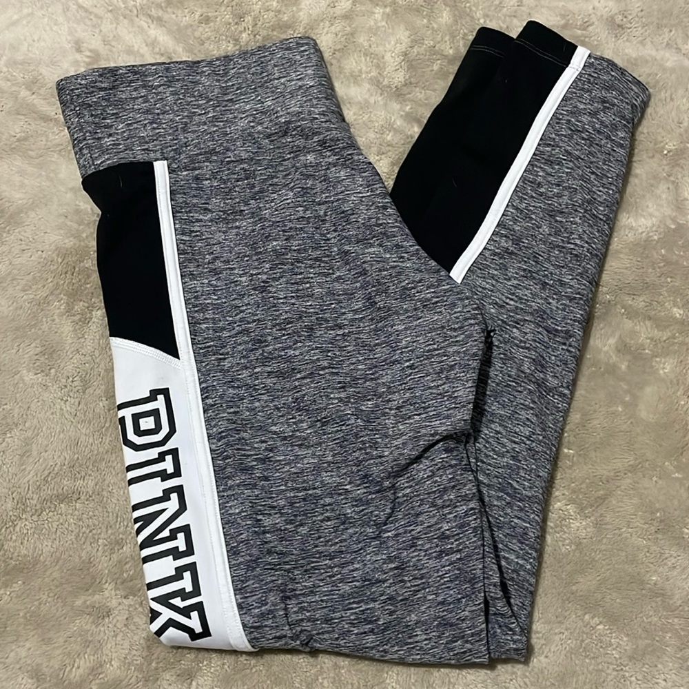 PINK Victoria’s Secret leggings